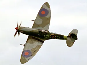Supermarine Spitfire HF Mk. IXe G-HFIX - MJ730