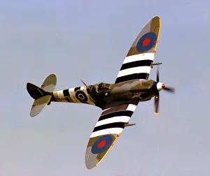 Supermarine Spitfire LF Mk. IXe G-BLCK - TE566