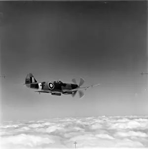 Supermarine Spitfire XIV RM701