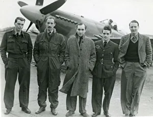 Images Dated 18th September 2018: Supermarine test pilots at High Post Aerodrome in March?