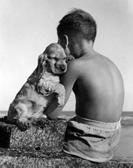 Images Dated 23rd March 2016: Susi - with her best friend at the seaside