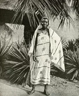 Images Dated 7th August 2018: Swahili woman, Zanzibar peninsula, Tanzania, East Africa