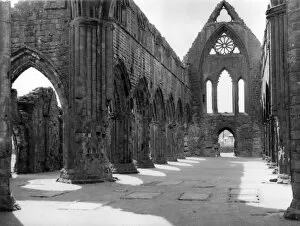 Images Dated 11th March 2011: Sweetheart Abbey