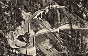 Images Dated 22nd November 2016: Switzerland - Switchback turn on the Sustenstrasse