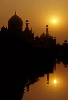 Moghul Gallery: The Taj Mahal at sunset, India