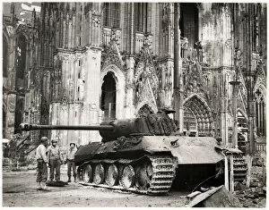 Tank of Allied armies in front of Cologne Cathedral, Germany