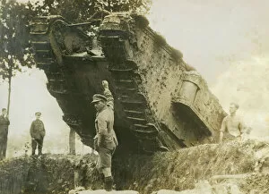 Crew Collection: Tank in Battle of Menin Road, Ypres, Belgium, WW1