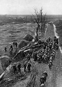 Muddy Gallery: Tank trapped in mud of Flanders, WW1