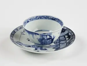 Tea bowl and saucer