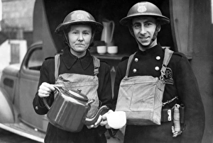 Teatime Collection: Tea break for AFS man and woman, London, WW2