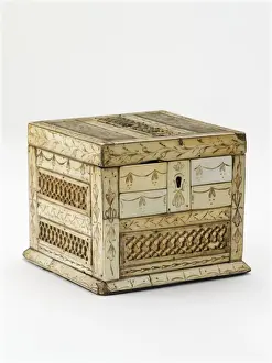 Tea caddy