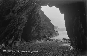 Formations Prints: The Tea Caverns