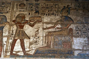 Images Dated 28th November 2003: Temple of Ramses III. The pharaoh making offerings to god Ho