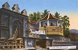 Images Dated 11th August 2015: Temple of the Tooth, Kandy, Sri Lanka