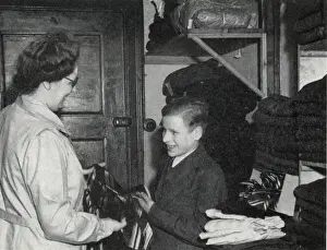 Tennal Approved School, Birmingham - Choosing Clothes
