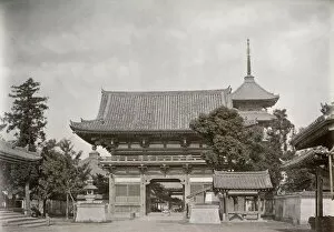 Pagoda Collection: Tennoji Buddhist temple, Tokyo - Japan