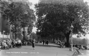 Prams Prints: The Terrace, Richmond