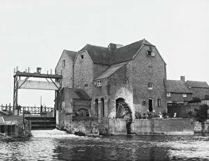 Tewkesbury Collection: Tewkesbury Watermill