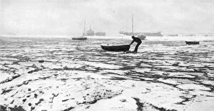 Frozen Gallery: Thames Estuary during the winter of 1947
