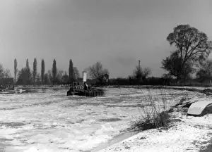 Thames Icebreaker