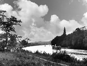 Berkshire Prints: Thames at Pangbourne