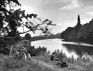 Pangbourne Prints: Thames Pastimes