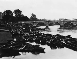 Punts Prints: Empty Thames Punts