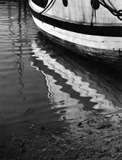 Images Dated 30th August 2011: Thames Ripples