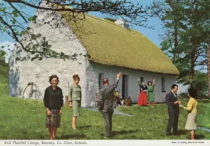 Ludwig Collection: Thatched cottage, Bunratty, County Clare, Ireland