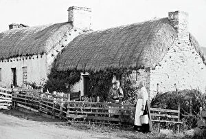 Peel Collection: Thatched cottage, Peel Head, Isle of Man, Victorian period