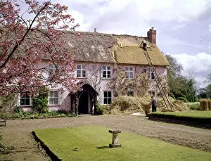 Thatching at Pinn Court Farm, Pinhoe, Exeter, Devon