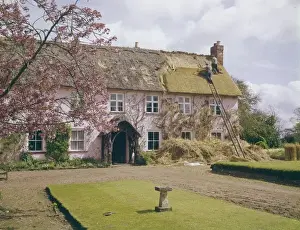 Thatching a Roof