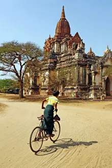 Cyclists Prints: Thatthe Mokgo Hpaya Pagoda in Nuang U, Bagan, Myanmar