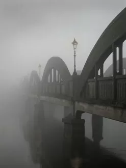 Visibility Gallery: Thick fog on the concrete bridge over the River Dee