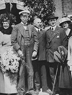 Marconi Prints: Thomas Lipton launches Shamrock IV, 1914
