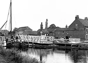 Barge Prints: Thorne Swing Bridge early 1900s
