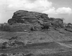 Images Dated 3rd June 2011: THORs STONE