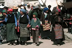 Resident Prints: Tibetan street vendors in the city of Lhasa