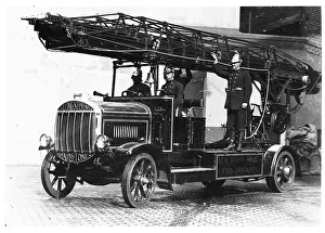 Turntable Prints: Tilling-Stevens petrol-electric turntable ladder