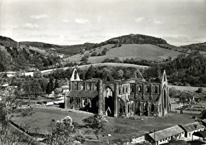 Images Dated 23rd February 2016: Tintern Abbey, Monmouthshire - from the South East