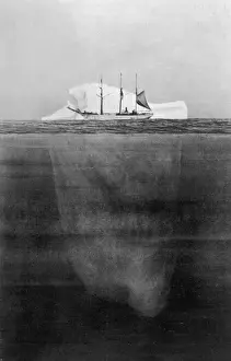 Sank Prints: Titanic / Iceberg Scale