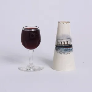 Memento Prints: Titanic pot and glass of wine