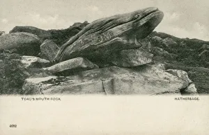 Images Dated 3rd September 2019: Toads Mouth Rock, Hathersage, Derbyshire