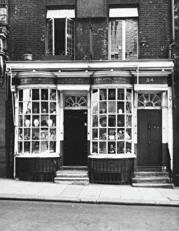 Imperial Gallery: Tobacconist - Treyer and Fribourg