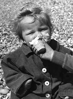 Messy Prints: Toddler with ice cream