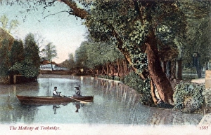 Images Dated 23rd October 2012: Tonbridge, the Medway