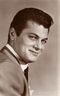 Universal Gallery: Tony Curtis / Universal