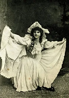 Topsy Sinden, Skirt Dance