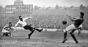 Striker Collection: Tottenham Hotspur vs. West Bromwich Albion, 1931