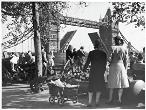 Families Prints: Tower Bridge 1940S